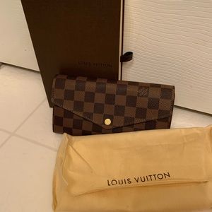 Louis Vutton Sara wallet